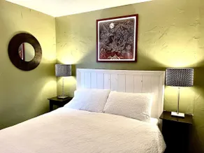 Moosewood Cottage- Hot Tub, Downtown, Dog Friendly - Image 5