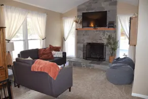 Pondview Paradise w/Heated Pool, near Hershey - Image 2