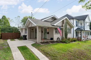 Pet friendly cottage- near downtown! - Image 2