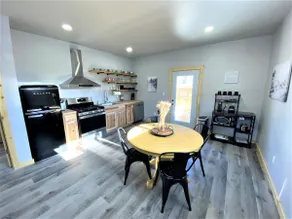 Couples Getaway & Business Travel- 6 Miles to MTU - Image 2
