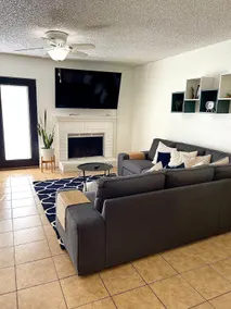 Townhome - 6 mile Stockyards - 22 Miles D- stadium - Image 5