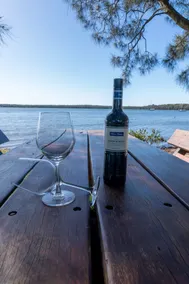 Lakeshore Stay - Image 5