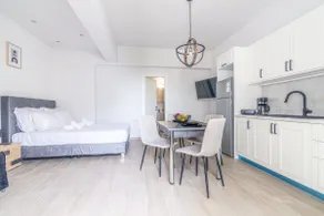 Elegant Suite 1 near the Beach - Image 2