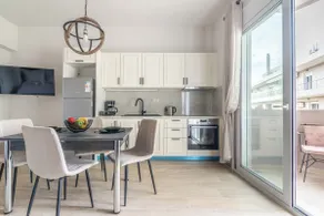 Elegant Suite 1 near the Beach - Image 3