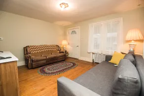 Charming vintage apartment - Image 3