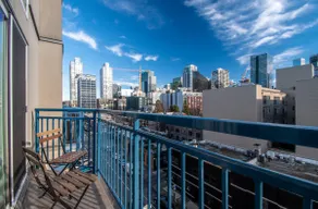 Bright 1 Bedroom Penthouse in the Heart of Seattle - Image 4