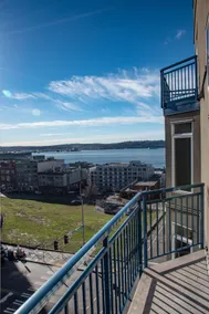 Bright 1 Bedroom Penthouse in the Heart of Seattle - Image 3