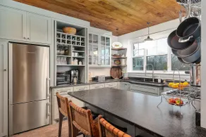 Gate Cottage, private getaway in a stylish new home w/views, hiking and a creek. - Image 5