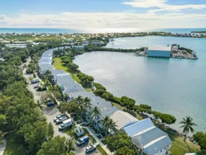 Waterfront Duck Key Villa - Sleeps 8 - Image 4