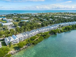 Waterfront Duck Key Villa - Sleeps 8 - Image 2