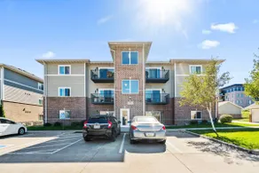 Beautiful 2 Bed 2 Bath Apartment - Image 3