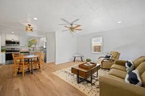 Hilltop 1 Bedroom House - Clean, Private and Quiet - Image 4