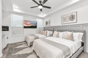 Calming Luxury Oasis | Downtown Houston Sleeps 10 - Image 5
