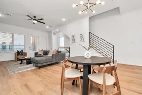 Calming Luxury Oasis | Downtown Houston Sleeps 10 - Image 2