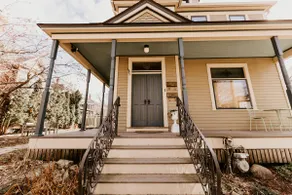 Retro Jewel Box Victorian Steps from Irvine Park - Image 4