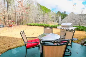 Cozy Ranch w outdoor space - Image 3