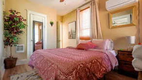 Cozy Work from Home Ready Apartment near downtown - Image 4