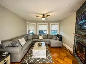 The Allen House - 3 Bedroom - 2 Full Bath - Private Gorgeous Apartment - Sleeps 8 - Image 2