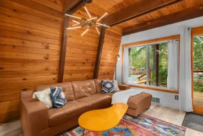 Wild Dog Cabin - Image 5