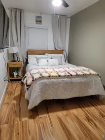 40% OFF! Newly Remodeled 1 BR / 2 Bed Home! - Image 2