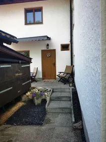 Studio in a separate part of the building - Image 5