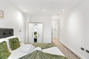 Bright and spacious Apartment - Excellent Location - Image 5