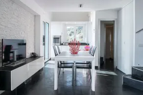 Loft overlooking the sea! - Image 5