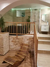 The Cathedral Spa | Jacuzzi | Netflix Sauna - Image 5
