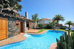 ”Villa Las Palmeras C” with ocean and pool views - Image 3