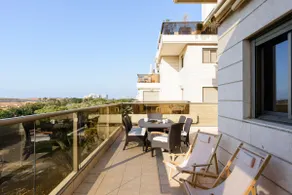 Mamad Comfort & Terrace In Ramat Aviv By Feelhome - Image 2