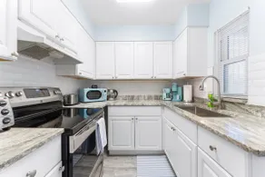 Downtown Escape! 1 bedroom Cute Villa in Sarasota! - Image 4