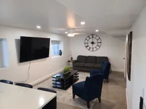 Modern 3BR/2.5 BA w/ Space for Groups•Near Denver - Image 3