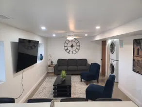 Modern 3BR/2.5 BA w/ Space for Groups•Near Denver - Image 2
