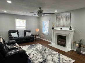 Home in Excellent Location! - Image 4