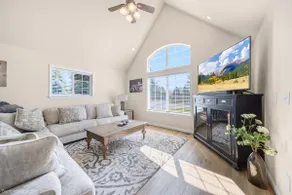 Cozy Home 1 Mile to Downtown CDA & Lake – King Beds and an EV Charger! - Image 3