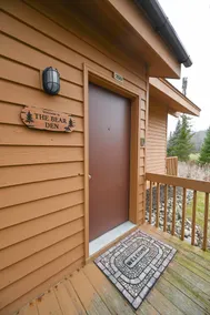 Close lakes, Golf, Fun! Pools, Boating! Sleeps 6 - Image 2