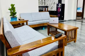TrueLife - Bhavya Manor - Breakfast Included - 2500 SFT Modern homes with Garden - Panorama Tirumala Mountain View - Peaceful Location - Fast WiFi - Many restaurants nearby - Large hall, AC bedrooms, Kitchen - Android TV - Top service with lots of Love - Image 2