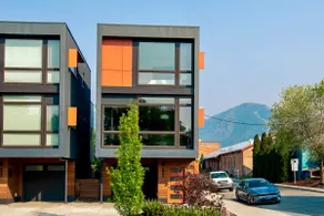 Hot Tub and Rooftop Patio- Walk to Downtown! - Image 3