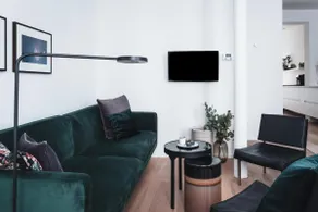 Beautiful Antwerp Holiday Home (up to 12 Guests) - Image 2