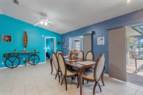 Home/pool/jacuzzi/canal access to ocean/kayaks. - Image 5