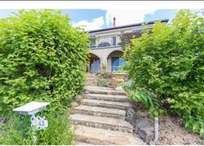 Spacious Apartment with the view of Mt. Wellington - Image 2