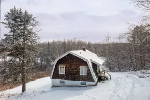 Cozy Mt. Snow Cabin w/ Fireplace - Image 3