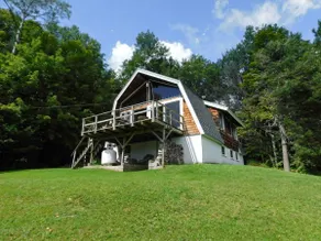 Cozy Mt. Snow Cabin w/ Fireplace - Image 5