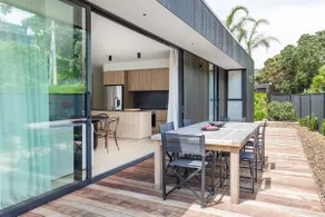Waiata Beach House - Onetangi - Image 4