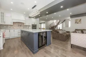 6BR & 4,000 Sq. Ft. Luxury Estate ~Caledon Village - Image 3