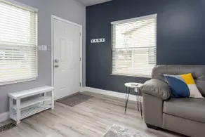 Rest by Northwest #1 | quiet duplex | garage - Image 3