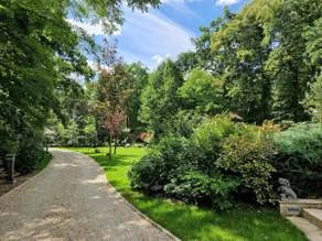 Cozy and arty stay in the Chantilly forest - Image 2