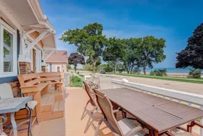 The Beach house! Enjoy Beachfront Living! - Image 2