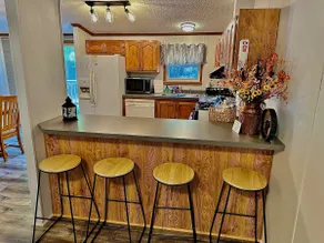 Secluded/Pet-friendly home on 3+ acres, close to downtown Hayward/ATV Trails - Image 4