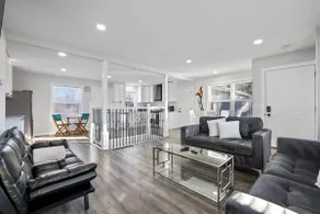 Modern 4BR Retreat on 3 Acres & Pond - Image 4